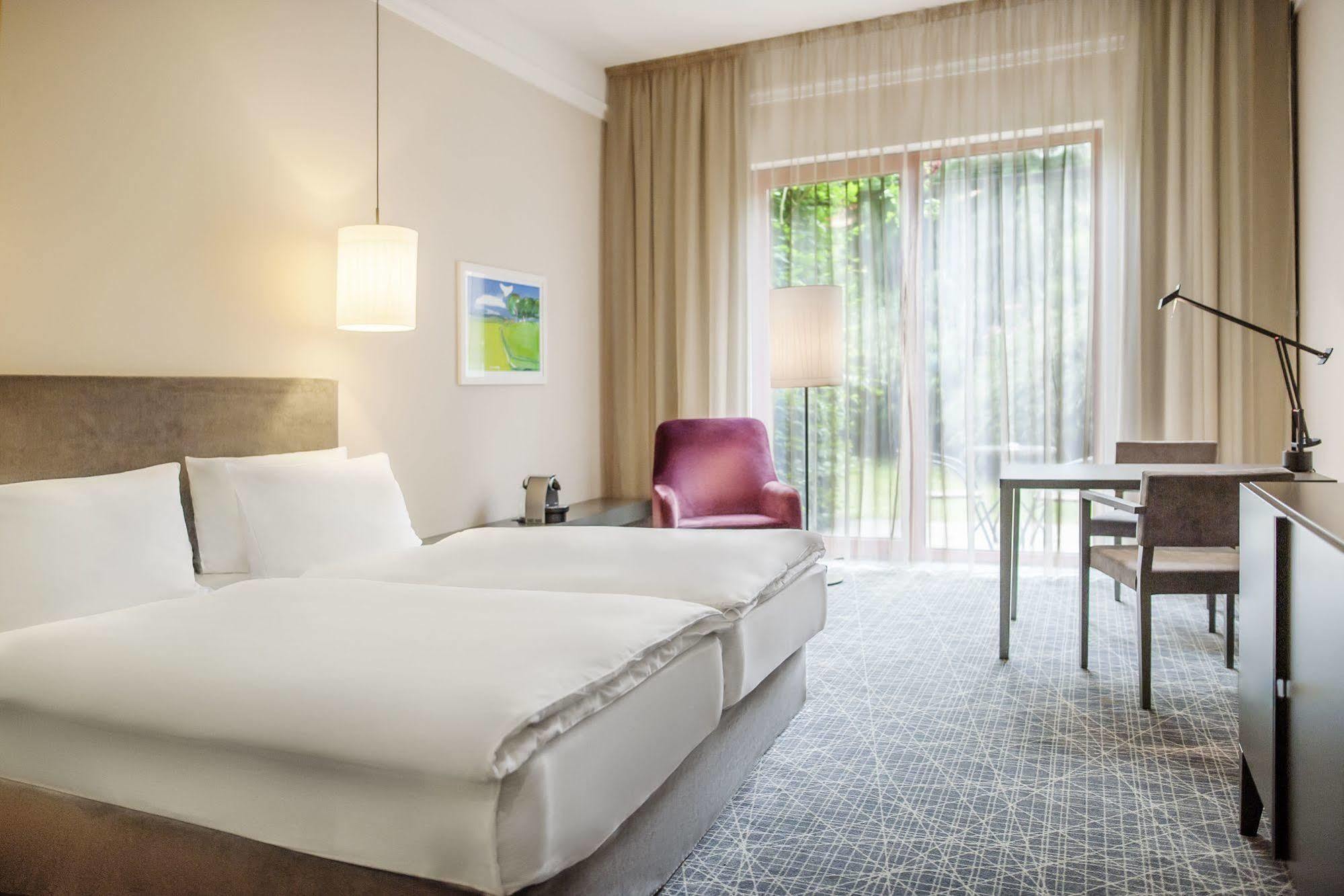 Nh Hotell Prag